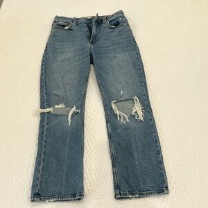 Abercrombie & Fitch- The Ankle Straight Ultra High Rise